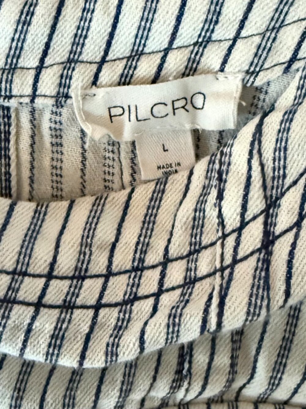 PILCRO FROM ANTHROPOLOGIE SHORT SLEEVE SHIRT SIZE L - Picture 3 of 4